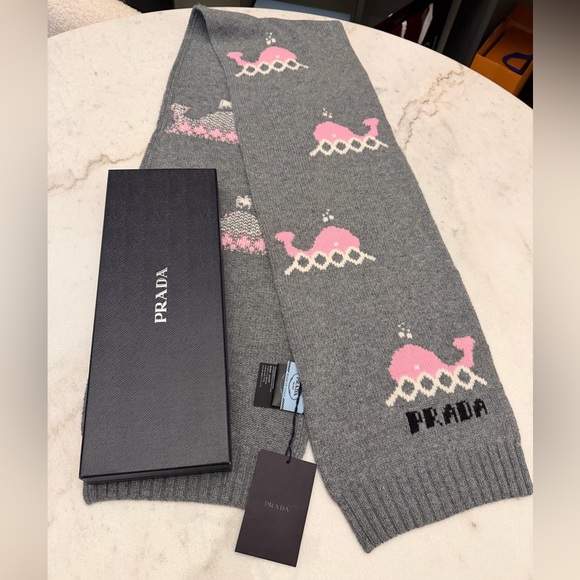 Prada cashmere and wool Gray Scarf - Picture 3 of 10